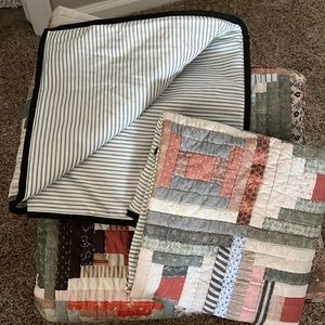 Pottery Barn King Quilt - 2 Standard Pillow Shams